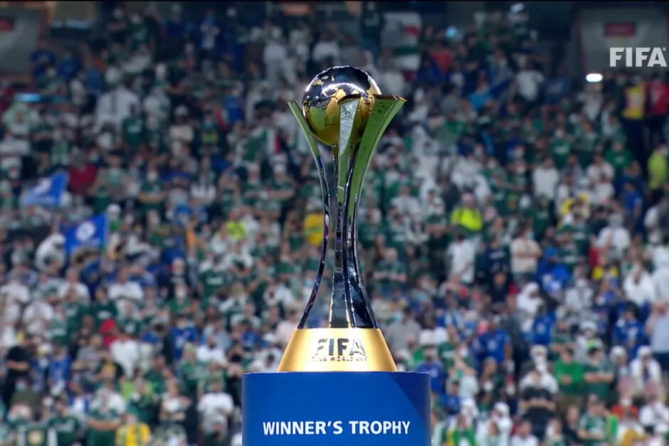 Taça de campeão mundial da Fifa, conquistada este ano pelo Real Madrid (Foto: Fifa.com)