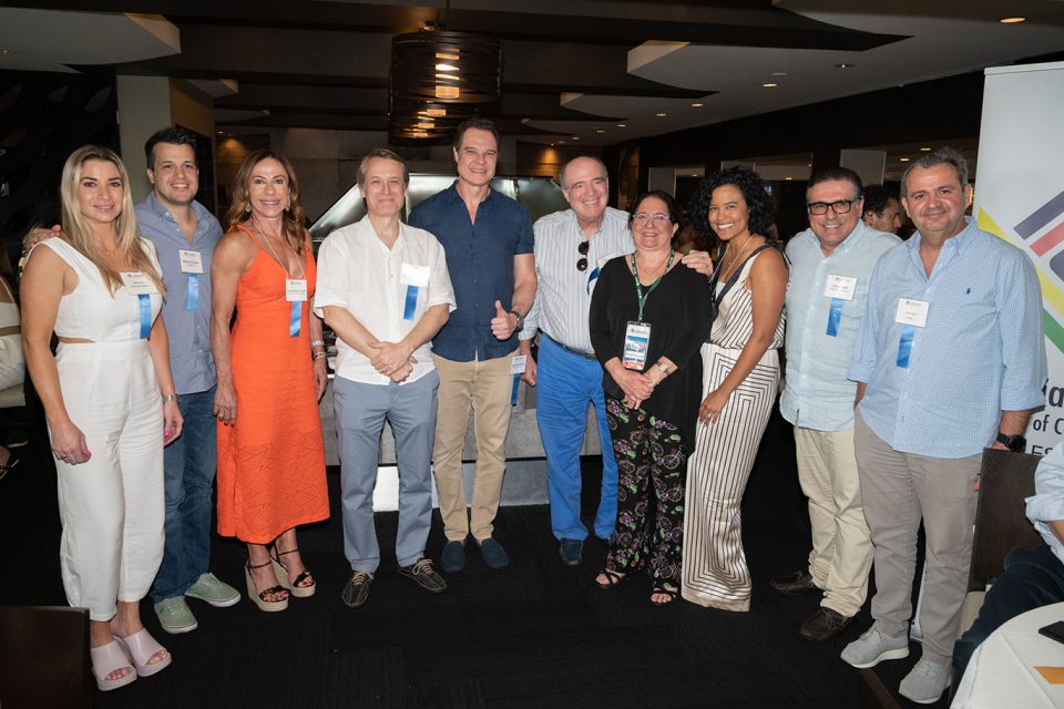 Diretoria da BACCF, com o presidente Alexandre Piquet e o cônsul-geral do Brasil em Miami, André Odenbreit Carvalho