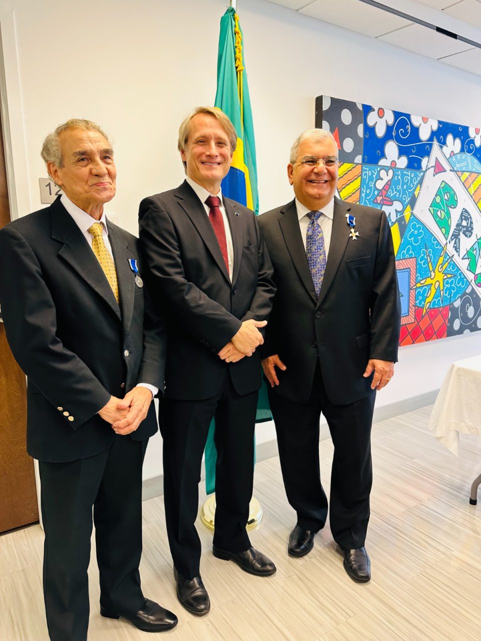 Luiz Roberto Bento, André Odenbreit Carvalho (Cônsul-Geral do Brasil em Miami) e Douglas Heizer