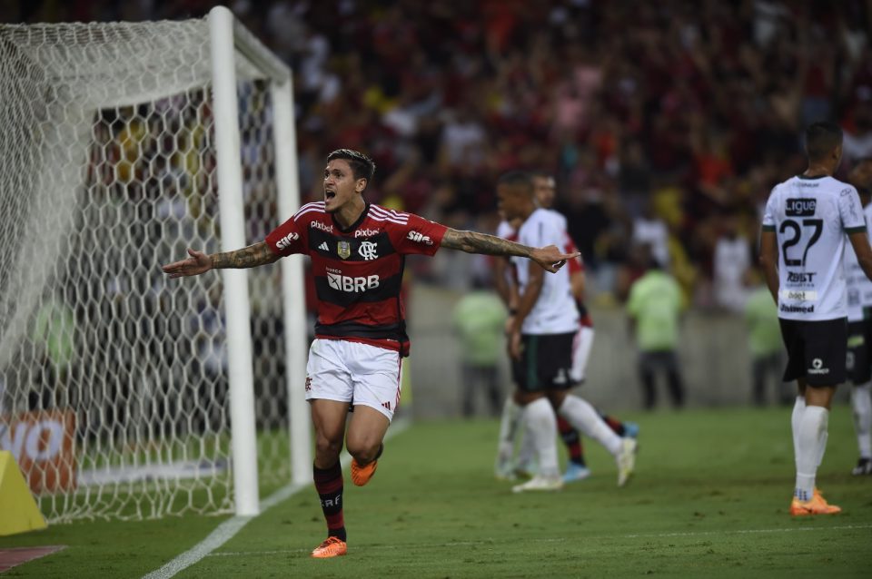 Pedro foi o dono da noite ao anotar quatro gols na goleada do Flamengo sobre o Maringá (Foto: Gilvan de Souza/CRF)