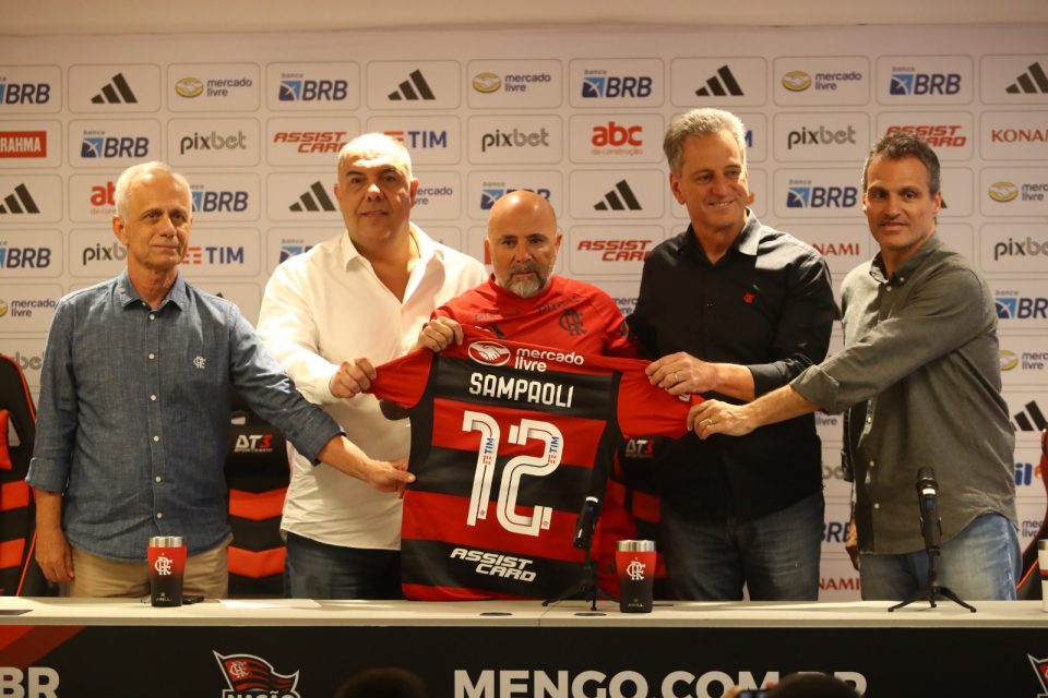 Jorge Sampaoli finalmente realizou seu sonho e se tornou treinador do Flamengo (Foto: Gilvan de Souza/CRF)