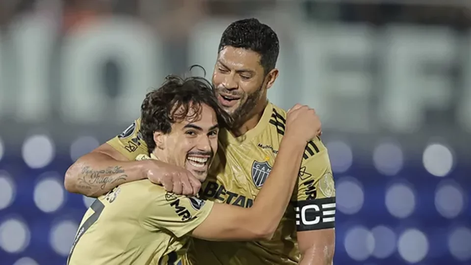 Igor Gomes celebra o gol de empate do Galo, que garantiu a classificação do Galo, junto com o capitão Hulk (Foto: Pedro Souza/Atletico-MG)