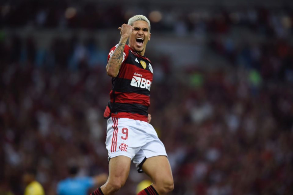 Pedro fez o primeiro gol do Flamengo na goleada sobre o Aucas do Equador (Foto: Marcelo Cortes/CRF)