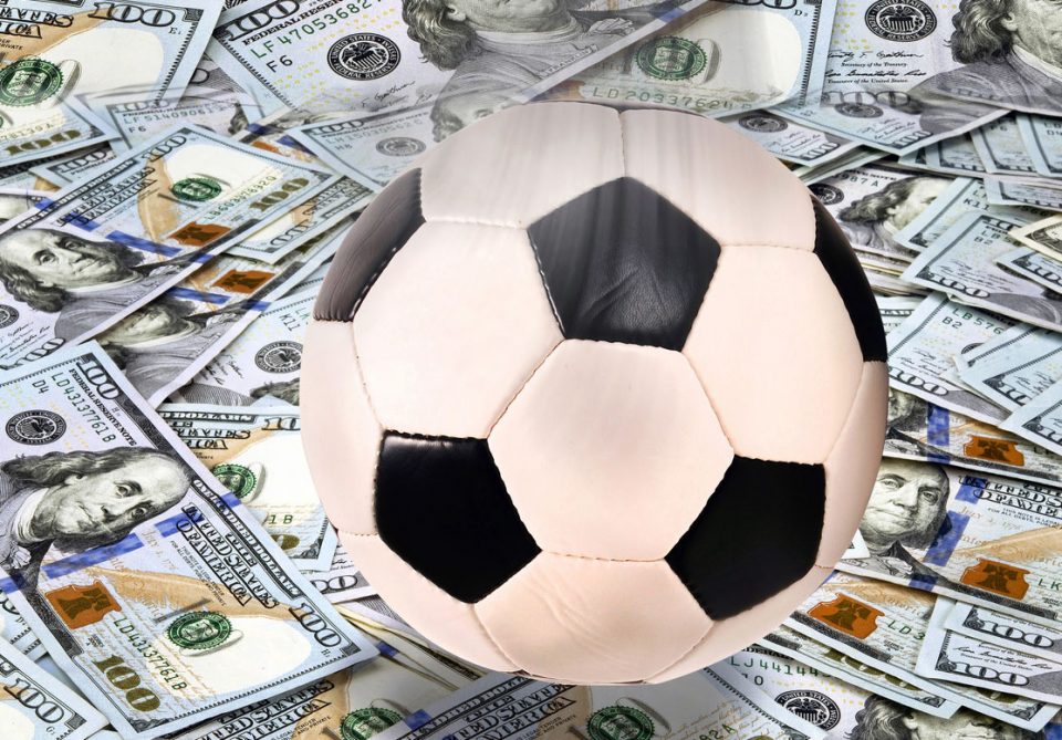 Fundo de investimentos Mubadala quer se tornar o braço financeiro da Liga Brasileira de Futebol (Libra) (Foto: Canva)