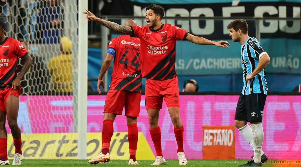 Kaíque Rocha fez o segundo gol decretando o placar final de 2 a 1 para os visitantes (Foto: Jose Tramontin/athletico.com.br)
