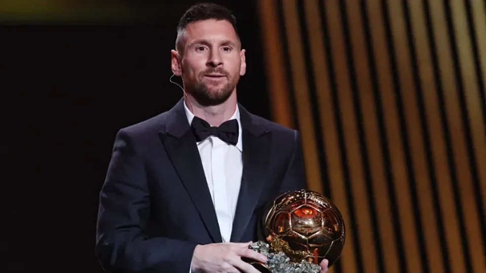 A conquista da Copa do Mundo foi fator determinante para a escolha de Lionel Messi como vencedor do prêmio Bola de Ouro 2023 (Foto: Divulgação)