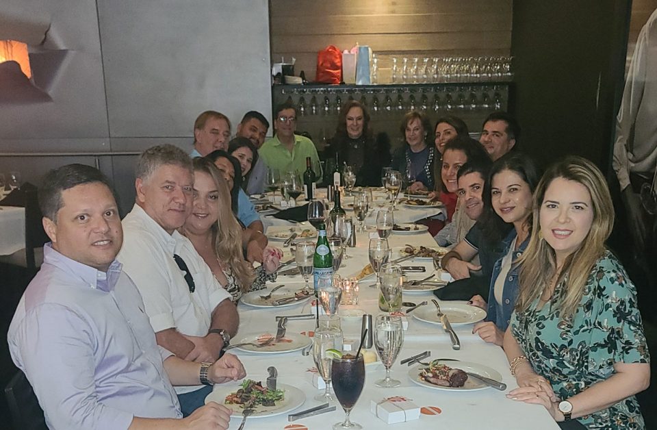 Leonardo Leite, Carlos e Flavia Wesley, Andrea Fernández, Carlos Minvielle, Tássia e Thiago Nagib, Jorge Moreira Nunes, Esterliz Mayer Nunes, Anastacia Wobeto Mayer, Ana Paula Franco, Joe Sirak, Debora Maia, Valdemar Silva, Tatiana Cesso e Priscila Cacicedo