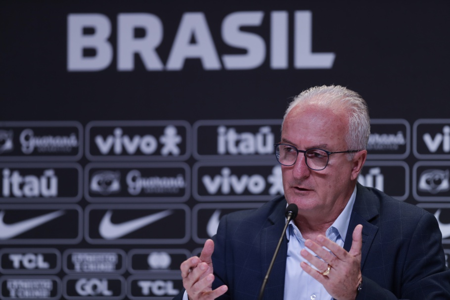 O novo treinador do escrete brasileiro apresentou uma lista com nomes conhecidos e algumas surpresas (Foto: CBF)