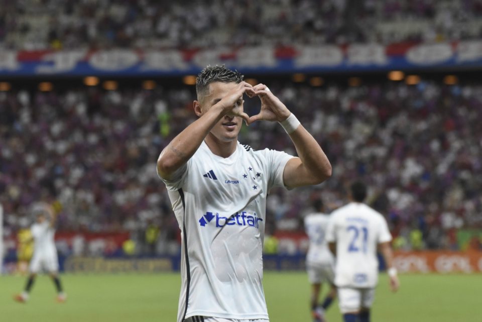 Mateus Vital calou a torcida na Arena Castelão ao marcar o gol de empate do Cruzeiro (Foto: Staff Images)