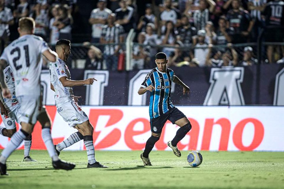 Grêmio tem noite para esquecer no Paraná diante do Operário (Foto: Dido Henrique/Grêmio FBPA)