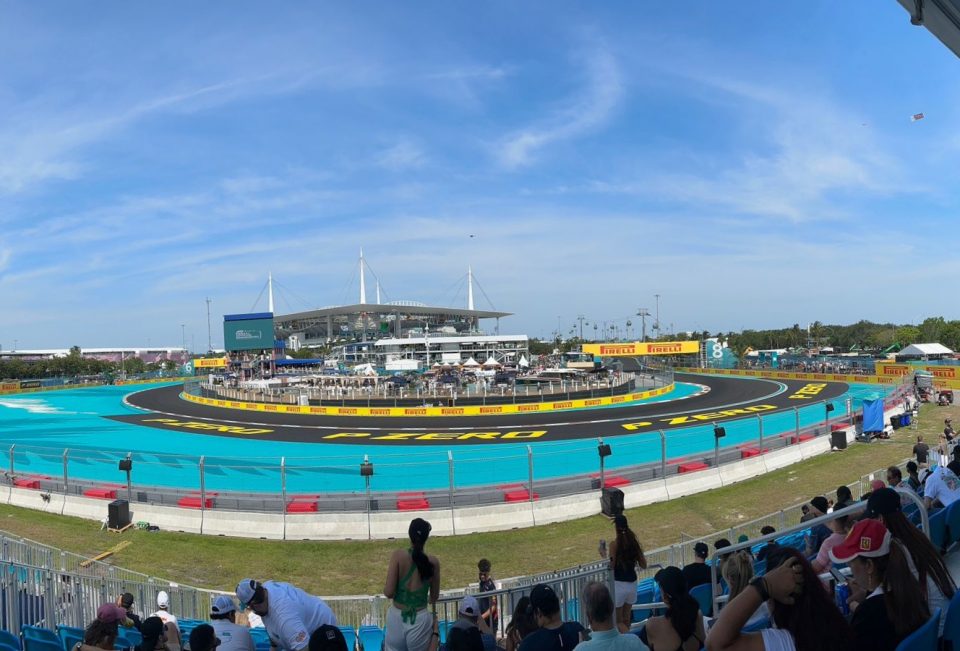 As arquibancadas do Grande Prêmio de Miami estarão lotadas neste final de semana no Hard Rock Stadium (Foto: Carlos Di Roberto Martinez)