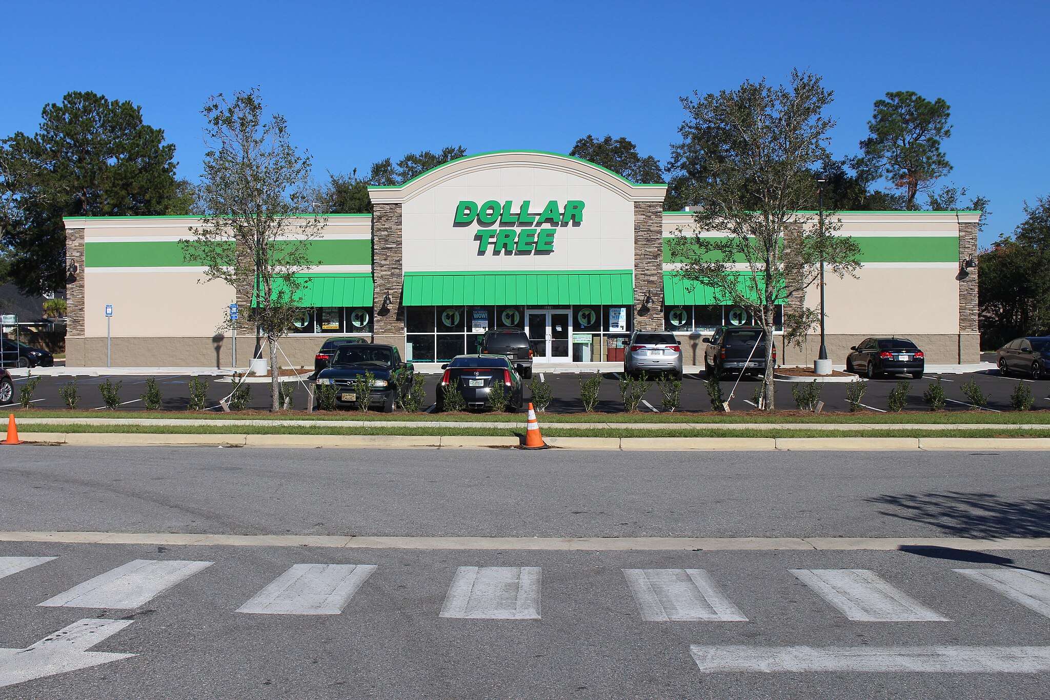 Dollar Stores: Entre a Inflação e a Concorrência, Desafios que Redefinem o Mercado