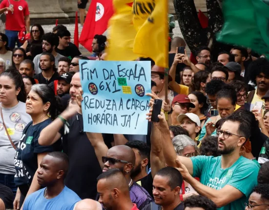 Segundo pesquisa, 27% são contrários à diminuição; 5%, não são nem a favor e nem contra; e 3% não souberam responder (Foto: Tânia Rêgo/Agência Brasil)