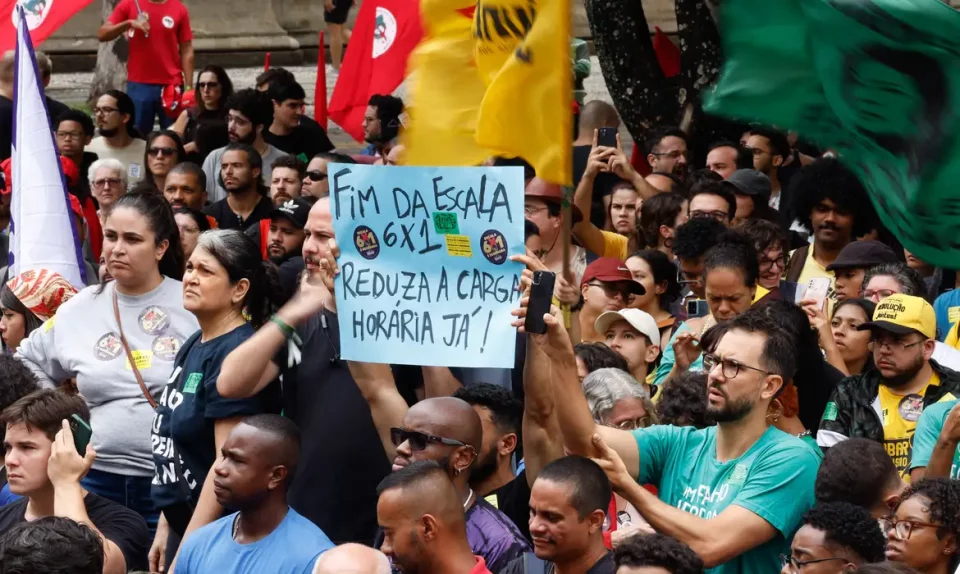 Segundo pesquisa, 27% são contrários à diminuição; 5%, não são nem a favor e nem contra; e 3% não souberam responder (Foto: Tânia Rêgo/Agência Brasil)
