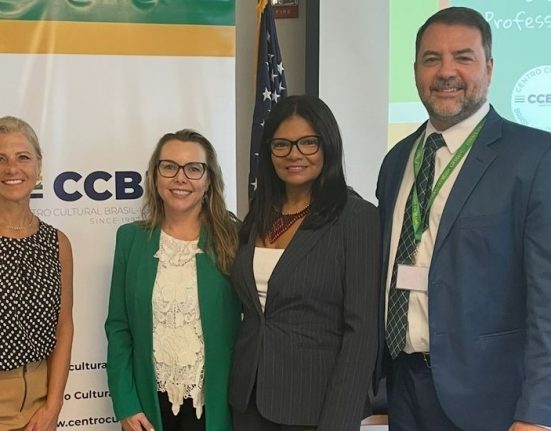 O lançamento do programa foi na quinta-feira (17) no Consulado do Brasil em Miami (Da esquerda para a direita: Floriana Martinez; Ivian Destro Boruchowsk; Anete Lobo e José Renato Ruy Ferreira/ Foto: Raquel Aranha)