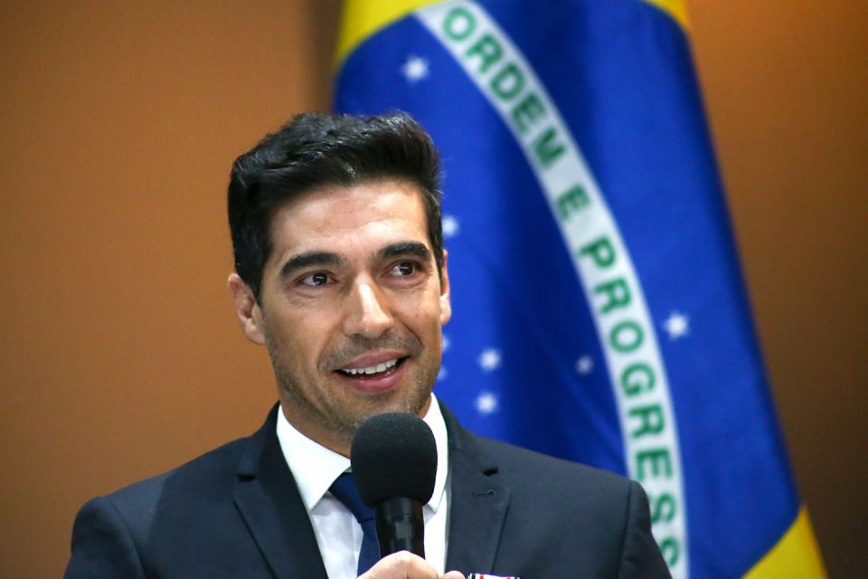 Abel Ferreira garante que o Palmeiras não vai tirar o pé do acelerador (Foto: Governo de SP/Flickr)