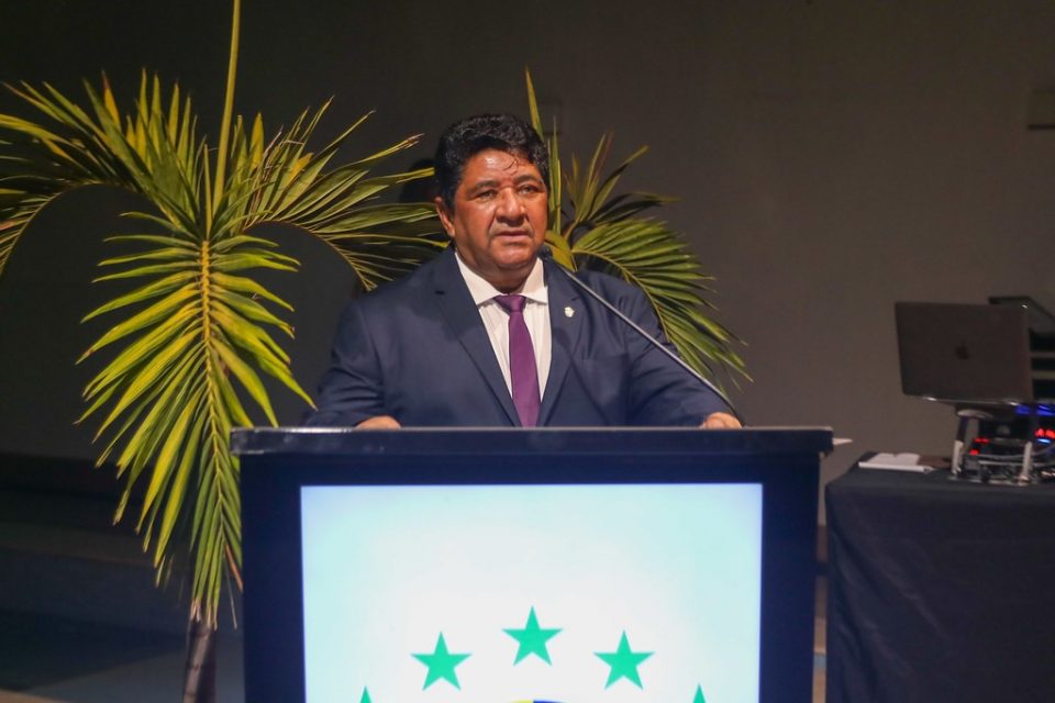 Presidente da CBF, Ednaldo Rodrigues, está ameaçado no cargo e o torcedor, afastado da Seleção (Foto: Joel Rodrigues/Flickr)
