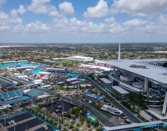 O GP Miami de Fórmula 1 deverá receber cerca de 100 mil pessoas por dia e provocará aumento de tráfego na Interstate 95 (Foto: Di Roberto)