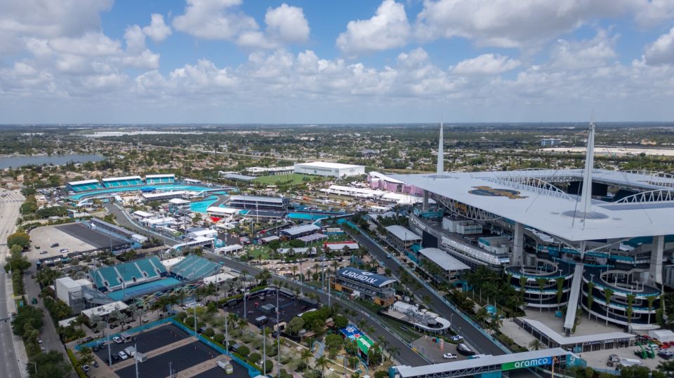 O GP Miami de Fórmula 1 deverá receber cerca de 100 mil pessoas por dia e provocará aumento de tráfego na Interstate 95 (Foto: Di Roberto)
