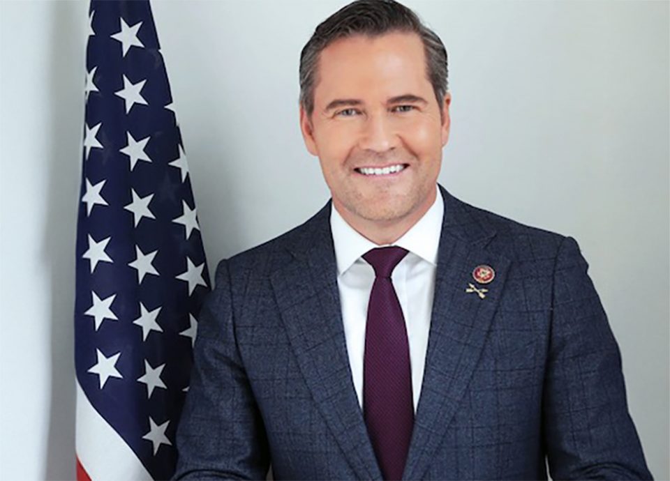 Waltz foi alvo de críticas após incluir, por engano, um jornalista no grupo secreto de mensagens que discutia a operação militar contra os militantes Houthis no Iêmen (Foto: Official_Portrait_Wikimedia)