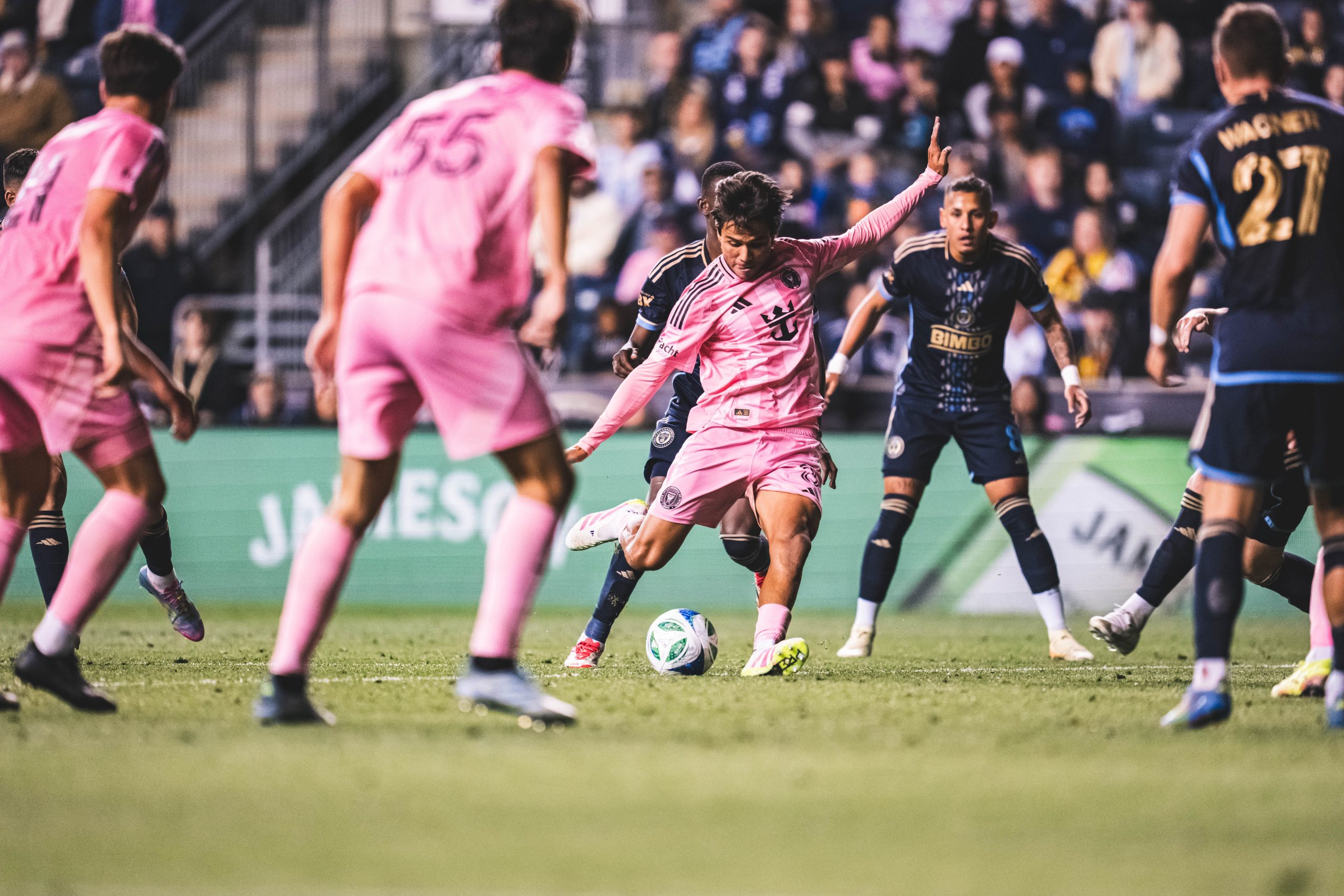 Messi brilha e garante empate para o Inter Miami contra o líder da MLS