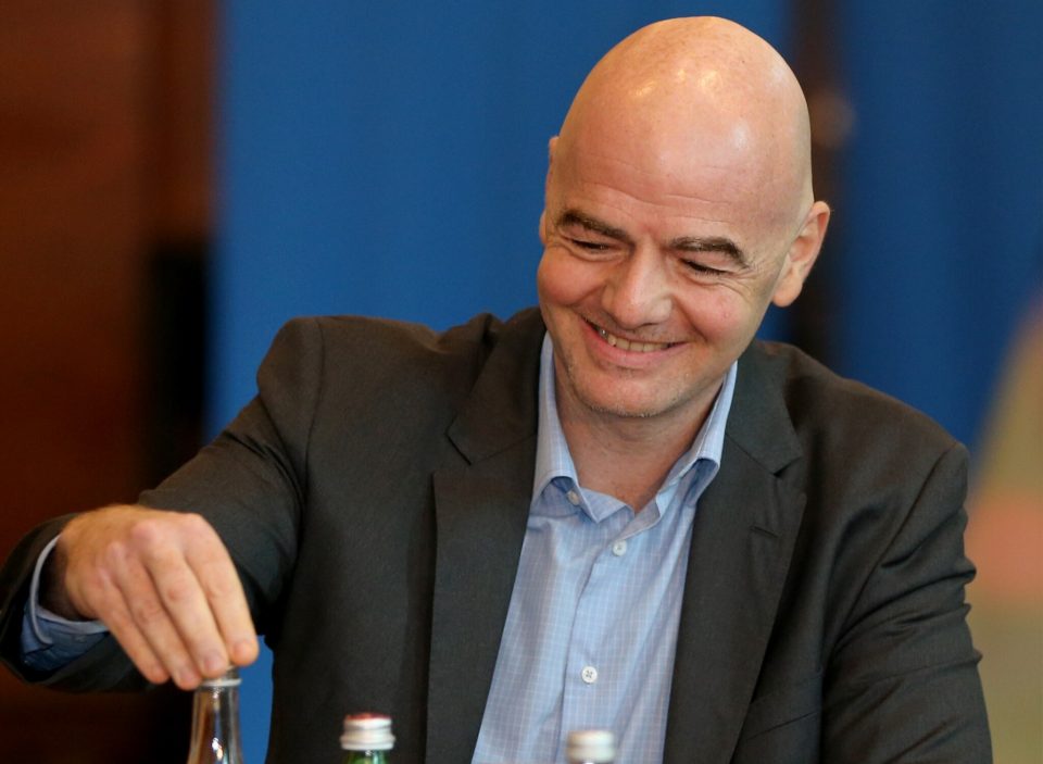 O presidente da FIFA, Gianni Infantino, minimizou os temores das organizações de defesa dos imigrantes, afirmando que o objetivo é garantir a segurança de todos os participantes e torcedores. (Foto: Doha Stadium Plus Qatar/Wikimedia)