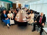 Equipe do Consulado-Geral do Brasil em Miami com as convidadas do ‘Mulher em Pauta’ (Foto: Divulgação)