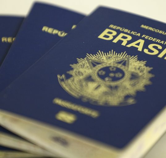 Os 29 países do Espaço Schengen passarão a usar os dados coletados para controlar o tempo de permanência de brasileiros na região (Foto: Agência Brasil)