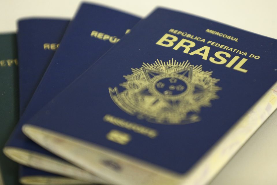 Os 29 países do Espaço Schengen passarão a usar os dados coletados para controlar o tempo de permanência de brasileiros na região (Foto: Agência Brasil)