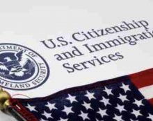 A agência informou que a medida visa priorizar cidadãos americanos no acesso aos recursos federais e garantiu que pedidos aprovados antes da data de vigência não serão afetados (Foto: USCIS)