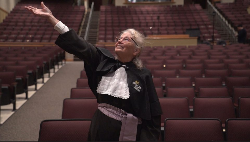 Maria Nilza Ferreira da Costa - formada em Letras pela Uninter (Foto: Divulgação)