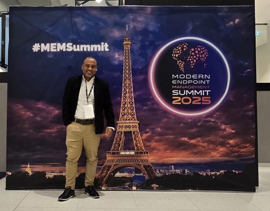 Ricardo Barbosa durante evento voltado a especialistas em tecnologia em Paris, 2025 (Foto: Acervo pessoal)