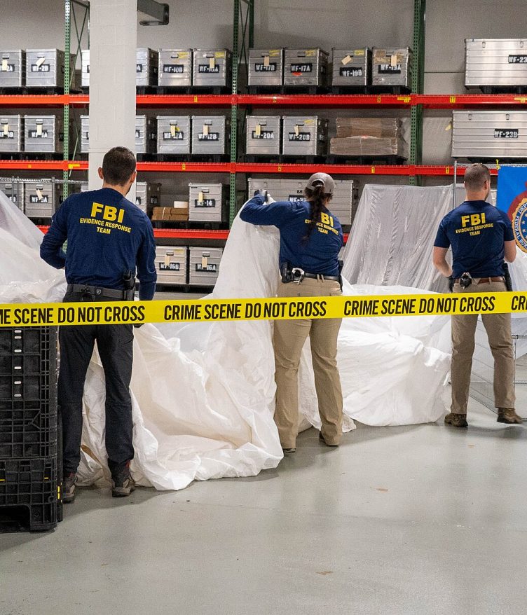 O FBI já mantém estruturas de cooperação em embaixadas americanas, inclusive em Brasília, e atua em parceria com a Polícia Federal em casos transnacionais (Foto: FBI/Wikimedia)
