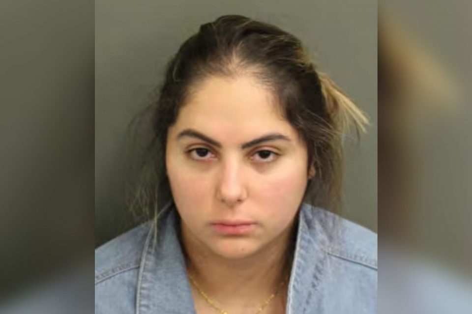 Gabriela permanece detida em um centro de custódia do condado de Orange, na Flórida, e aguarda audiência preliminar. (Foto: Reprodução Redes Sociais)