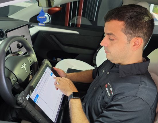 Leonardo Moura: “Na nossa oficina o objetivo é oferecer o melhor serviço, então abraçamos as novas tecnologias” (Foto: Divulgação)