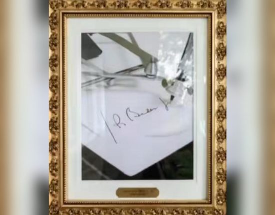 A “Presidential Walk of Fame” faz parte de uma série de alterações estéticas promovidas por Trump desde seu retorno ao cargo, incluindo a remodelação do Escritório Oval e a construção de um novo salão de baile (Foto: Reprodução redes sociais)