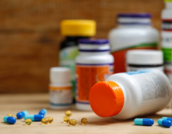 Tarifas iniciais de 25% já poderiam elevar os preços ao consumidor em 10% a 15% (Foto: Freepik)