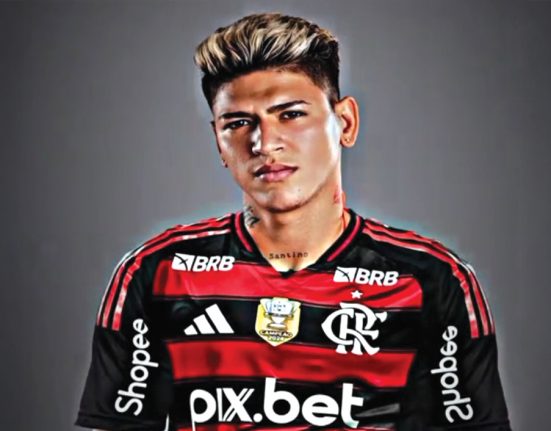Carrascal foi o nome da partida e marcou o gol da vitória (Foto: Flamengo)