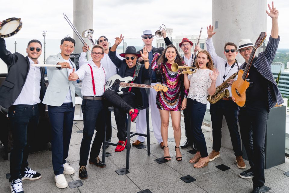 Após o lançamento de estreia, Bring Back Samba (2023), a Gafieira Rio Miami ganhou destaque na imprensa nos Estados Unidos e no Brasil (Foto: Divulgação)