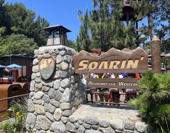 Localizada no pavilhão The Land, ela substituirá a atual Soarin’ Around the World, que desde 2016 leva os visitantes a uma volta global. (Foto: Benoît Prieur / Wikimedia Commons)