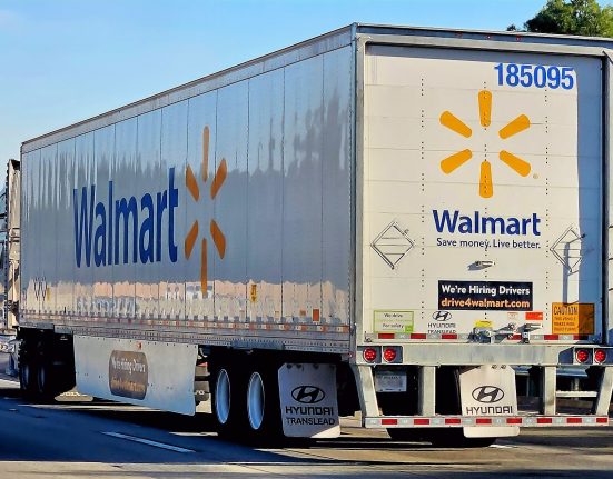 Todos os kits estão disponíveis nas lojas físicas e no site do Walmart, com a opção de entrega expressa gratuita para novos clientes do serviço Pickup & Delivery (Foto: Eric Polk/Wikimedia)