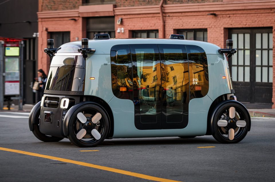 Especialistas apontam que a chegada dos robotáxis pode transformar o transporte urbano no estado (Foto: 9yz/Wikimedia)