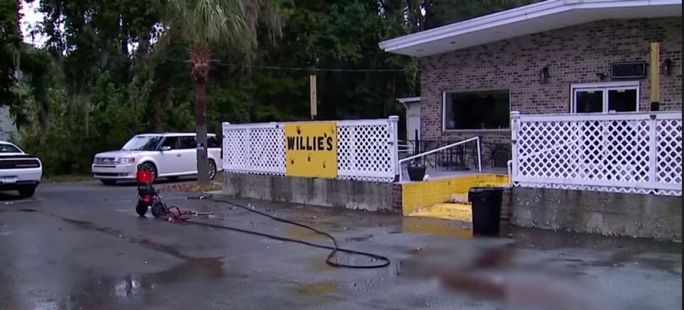 Segundo dados do Gun Violence Archive, o país já registrou mais de 500 tiroteios em massa em 2025, ultrapassando o total de ocorrências do ano anterior (Foto: Reprodução TV)