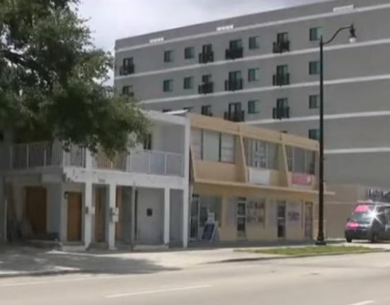 As proprietárias são mencionadas em múltiplos relatórios como responsáveis pela administração do local onde ocorreram os procedimentos não autorizados (Foto: Reprodução TV)