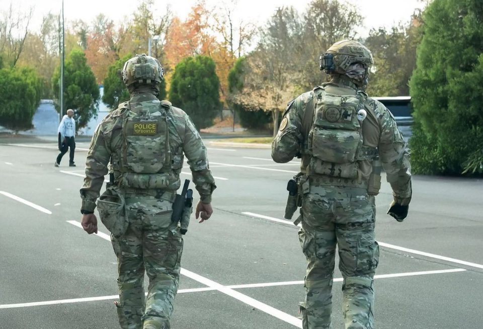 O DHS não informou por quanto tempo a operação continuará em Charlotte nem se ações semelhantes ocorrerão em outras cidades da Carolina do Norte (Foto: Redes sociais)