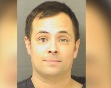 Não há informações sobre a possível fiança de Michael Iaboni. Novas audiências estão previstas para avaliar o caso (Foto: Palm Beach County Sheriff's Office)