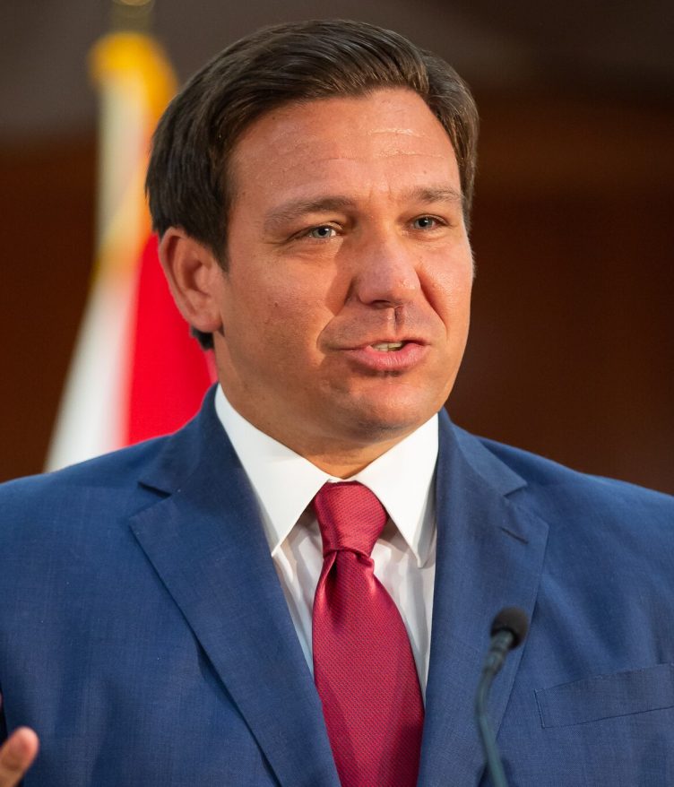 A nova proposta pode provocar mudanças significativas no sistema de transporte do estado e representa um impacto direto no orçamento do sistema viário (Foto: Office of the Governor of Florida/Wikimedia)