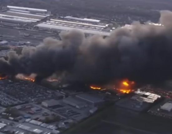 A National Transportation Safety Board (NTSB) em conjunto com a Federal Aviation Administration (FAA) estão investigando as causas do acidente. Louisville abriga um dos maiores hubs logísticos da UPS no mundo (Foto: Reprodução TV)