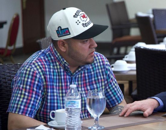 Ábrego está em Maryland com a família, mas permanece sob supervisão e deve se apresentar regularmente ao ICE (Foto: Chris Van Hollen/ Wikimedia)