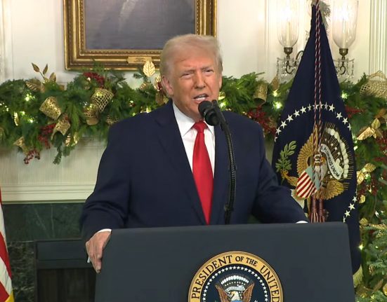 O presidente Donald Trump fez um pronunciamento à nação na quarta-feira (17) (Foto: Reprodução Youtube)
